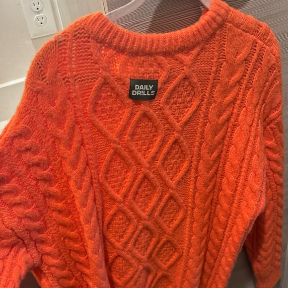 Daily Drills orange sweater - Picture 4 of 6